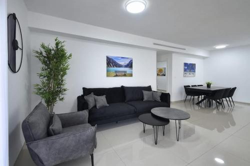 Hofesh Yehonatan Ariston- Viwe Lakefront Apt in Tiberias