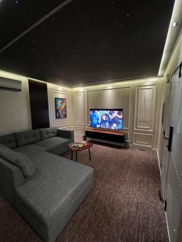 The cozy spot by Travel Pin, Lahore