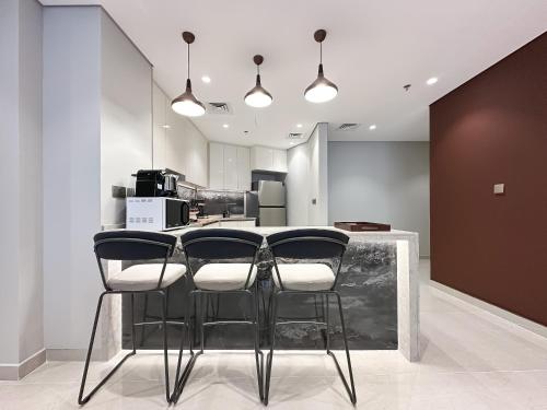 Elegant 2-Bedroom Stay Modern Comfort in Business Bay, Dubaj (zdjęcie 7)