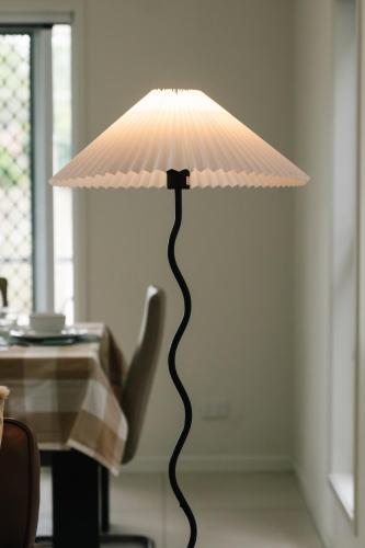 Cityside retreat by QEII & QSAC