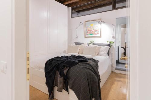 Trilussa Spacious Apartment, Рим (фото 2)