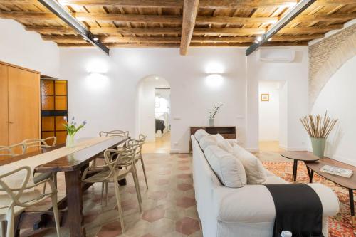 Trilussa Spacious Apartment, Рим (фото 6)