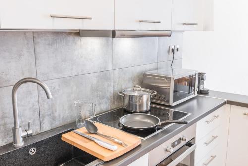 Spacious apt with 2 beds and 2 baths in Pagrati, Atene (foto 8)