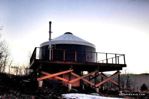 Pet-Friendly Yurt for an Off-the-Grid Getaway near Hyrum, Utah in Eden (UT)