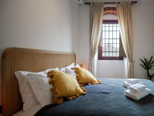 One of a kind Near The Duomo w/Balcony Palace Apt, Florence