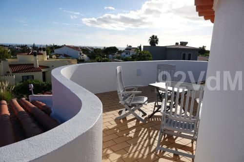 View, Lovely holiday home in Carvoeiro in Vale de Centianes