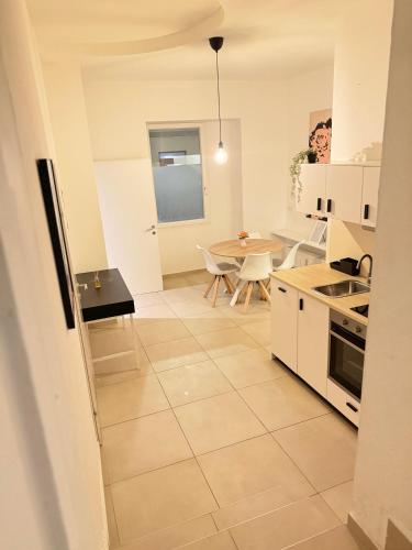 Kitchen, City apartment near downtown 2 in Gries