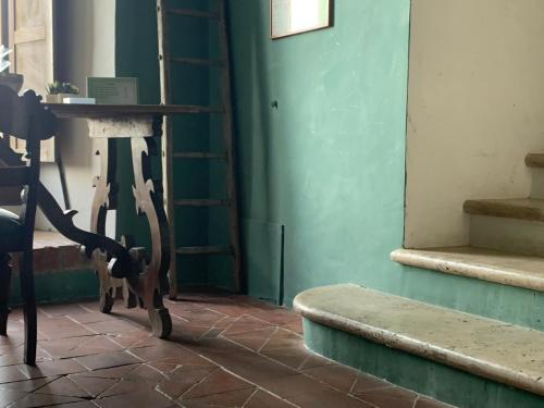 Castello Farnese, Roma, sulla Via Francigena in 伊索拉法爾內塞