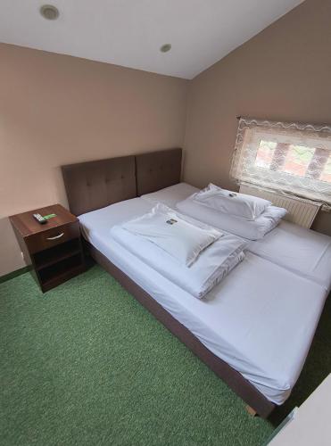 Green Hostel Wrocław przy ZOO – Wroclaw, IL