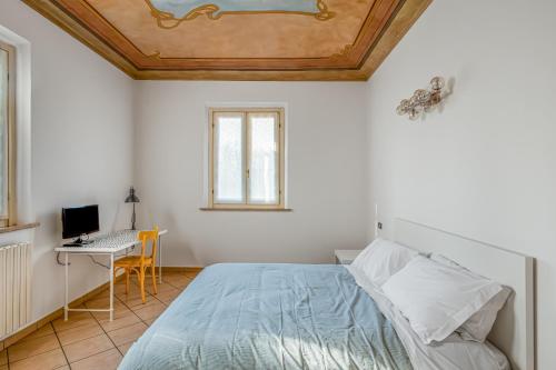 GuestHost - Cozy Flat X4 in a Historic Silk Mill, Модена (фото 4)