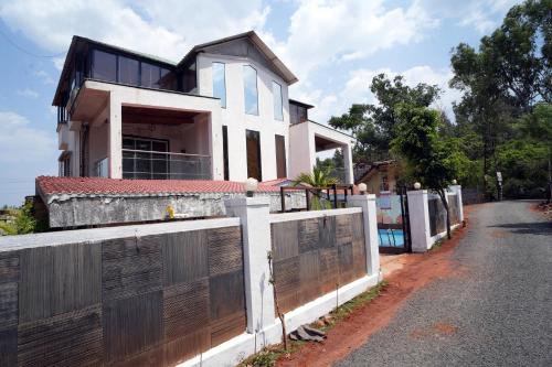 Malama Stay The Cloud Villa 4BHK Panchgani