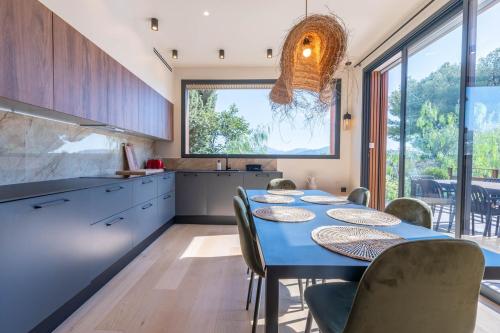 Sublime villa d'architecte, piscine et parking, Nizza (Foto 4)