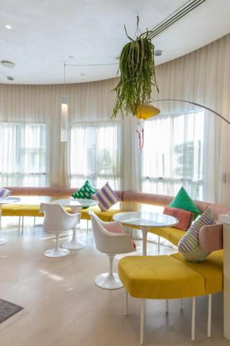 Nhà hàng, Beach Walk Boutique in Bãi Biển Jumeirah