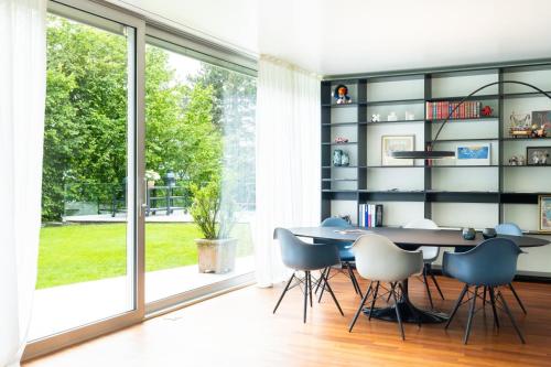 Hage, Design Villa in Riehen near Basel-City in Riehen