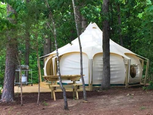 Glamping Getaway on an Impressive Farm near Charlottesville, Virginia in Gordonsville (Virginia)