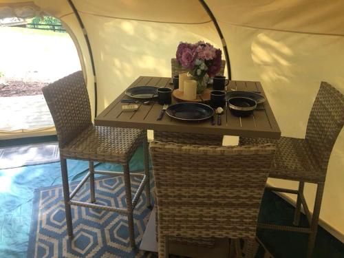 Glamping Getaway on an Impressive Farm near Charlottesville, Virginia in Gordonsville (Virginia)