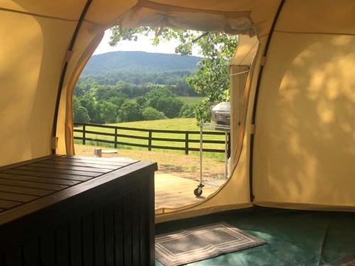 Glamping Getaway on an Impressive Farm near Charlottesville, Virginia in Gordonsville (Virginia)