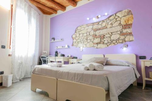 Triple Room with Private Bathroom room in CQ Rooms Verona