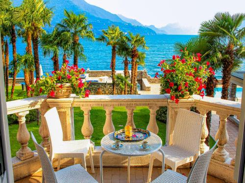 Apartment with Lake View