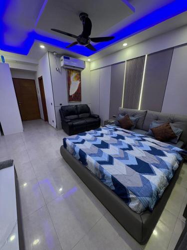 Canvera Sky Room
