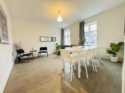aday - 8 bedroom Apartment on the Pedestrian Street