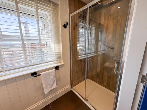 Deluxe Double Room image 5