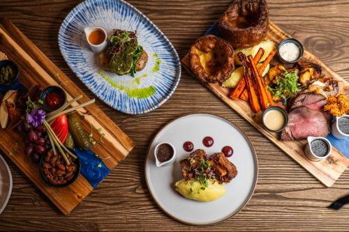 Delmont Hotel - image 5