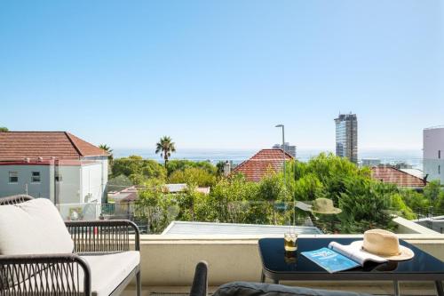 Sea Point Central Modern 1bed Apt Marlo Stone - image 3