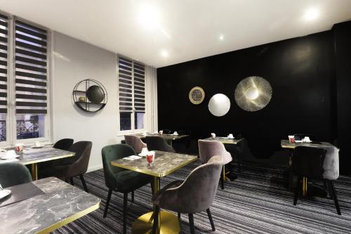 Ételek és italok, Hotel Des Cedres in Chateaudun-Bannier