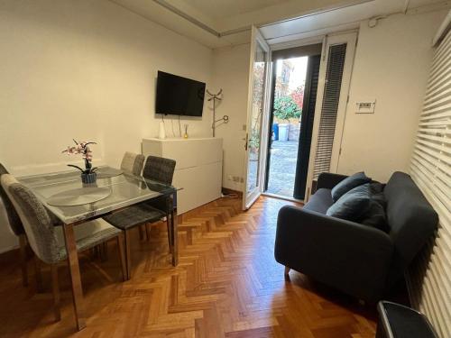 Cortile Caravello 8