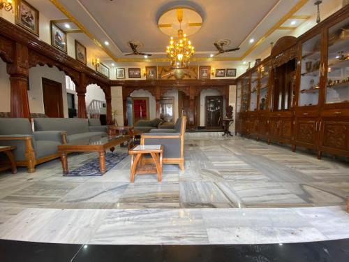 Samar Niwas, Jāmb (фото 3)