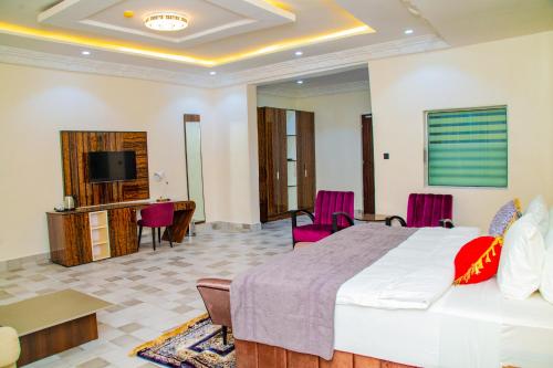 Radissononyx Awka in Awka