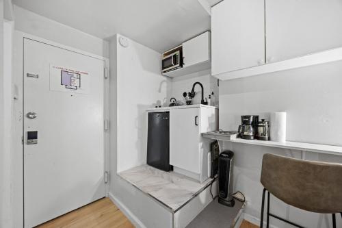 Elevate Apartment at Times Square - Cozy Studio in Times Square and Nearby Restaurants, New York (photo 8)
