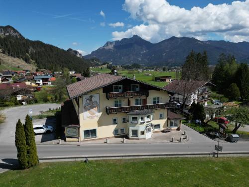 Viesnīcas āriene, Hotel Lainbach in Wängle (Hotel Lainbach in Wangle) in Holz