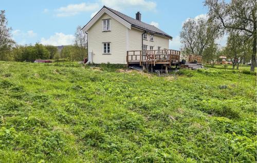 . Lovely Home In Inndyr With Wifi