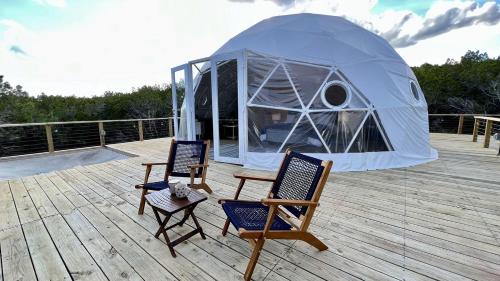 Sublime Glamping Dome in Texas for Memorable Vacations in Burnet in Бернет