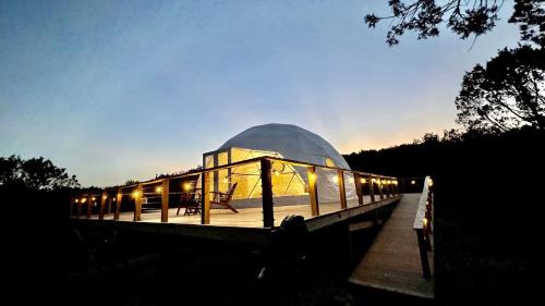 Sublime Glamping Dome in Texas for Memorable Vacations in Burnet in Бернет