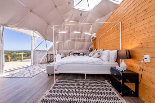 Luxurious Dome for Unforgettable Stays in Burnet, Texas in 伯尼特