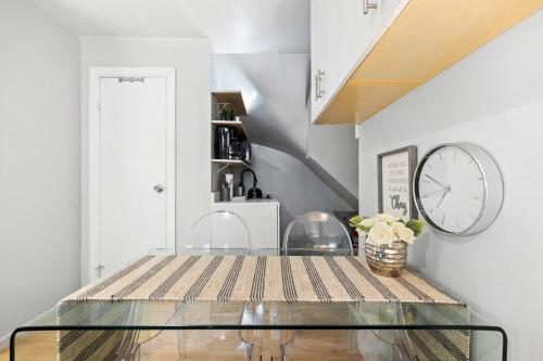 Studio Haven in Times Square & Nearby Restaurants, New York (photo 9)