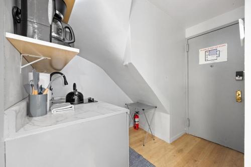 Studio Haven in Times Square & Nearby Restaurants, New York (photo 6)