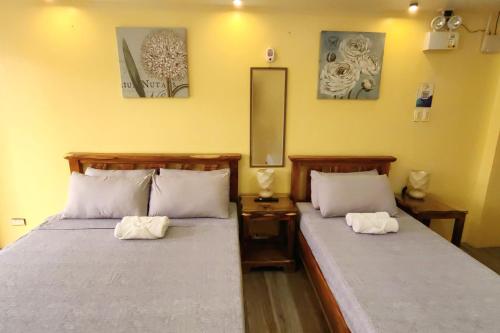Standard Triple Room image 9