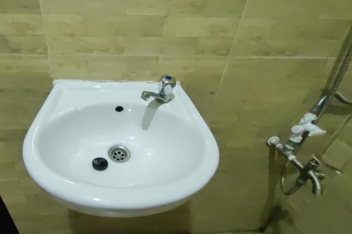 Standard Queen Room image 1