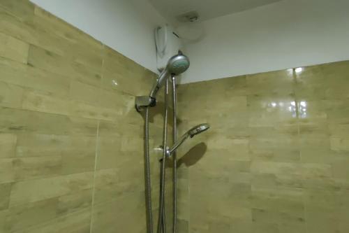 Standard Queen Room image 4