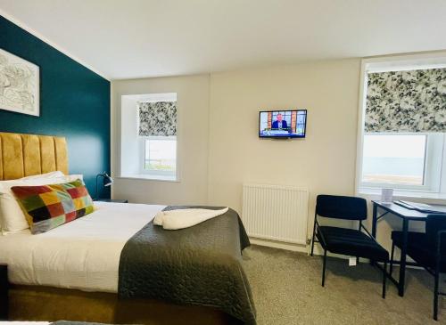 Norton Hotel - image 2