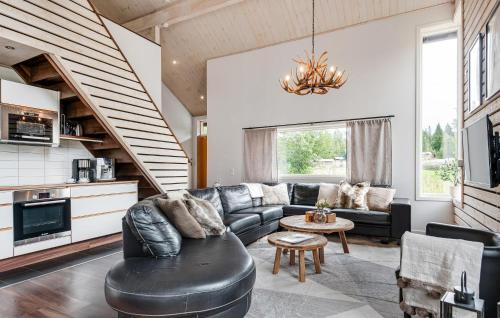 Gorgeous Home In Transtrand With Wifi in Rorbacksnas