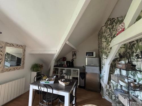 Une ambiance cosy avec jardin privatif in Brionne