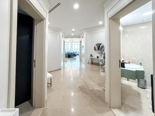 DreamShoma-Sea View 2BR Pool Gym, Dubai (Foto 6)