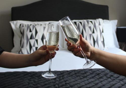 The Mitre Hotel - image 6