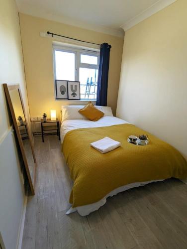 Professional 3-bed flat in Greenstead