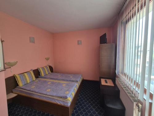 Aseva House Family Hotel - image 3